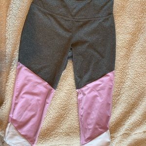 Balance collection cropped color block leggings
